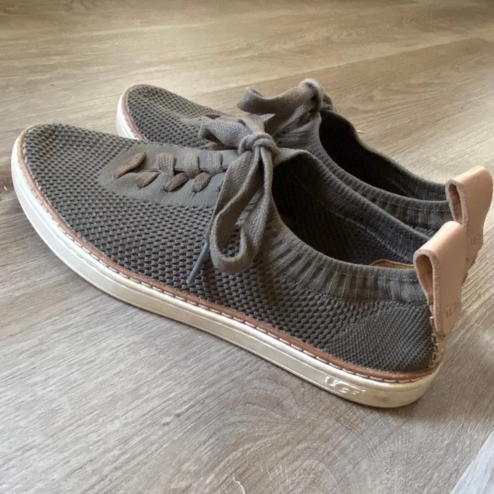Ugg Sidney Knit Lace Up Trainer Sneakers - Picture 6 of 8